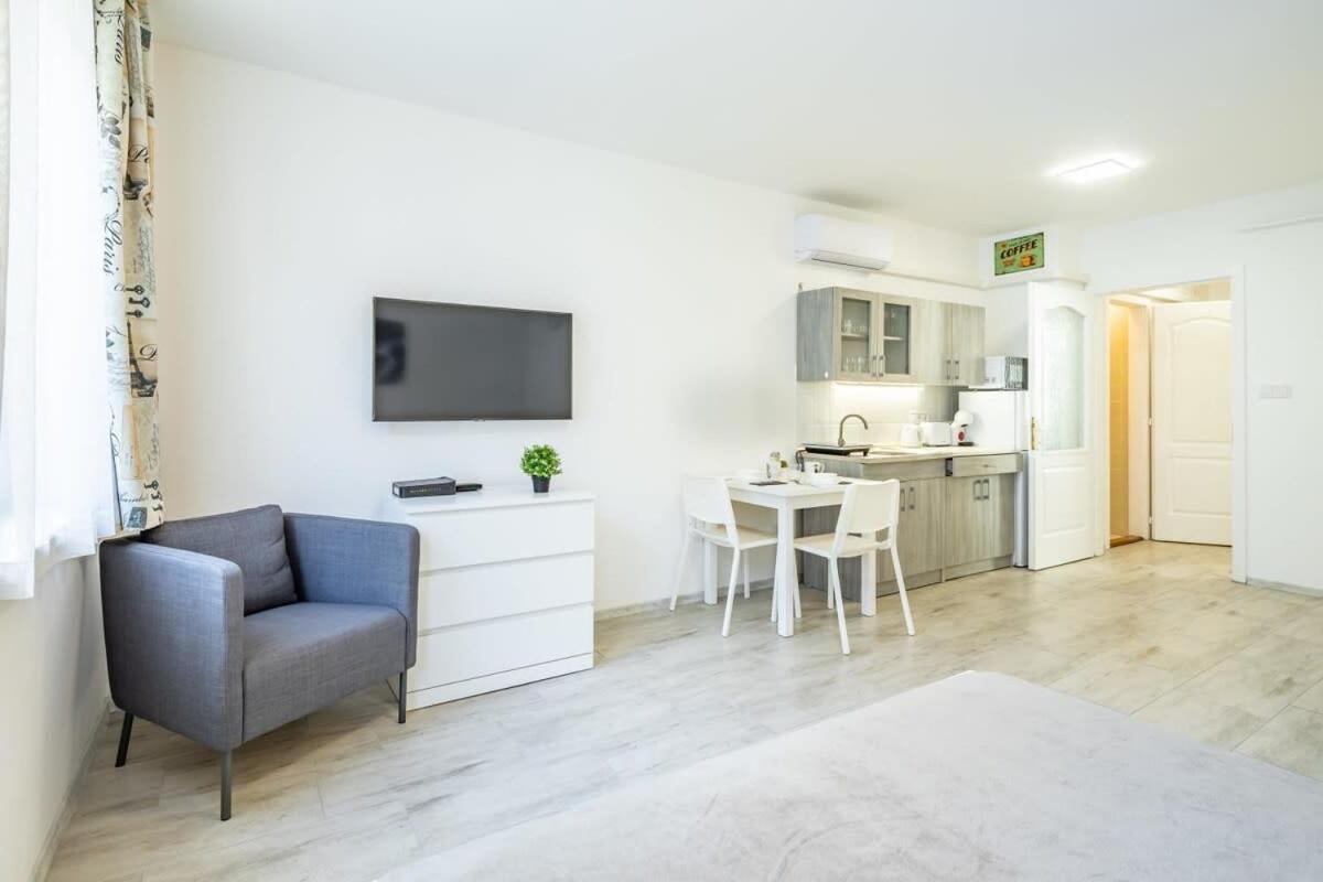 Convenient 2-Room Central Apartment Budapest Ngoại thất bức ảnh